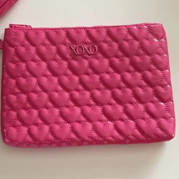 XOXO Fuchsia Quilted Wristlet/Clutch and Heart Purse NWT - Picture 2 of 8